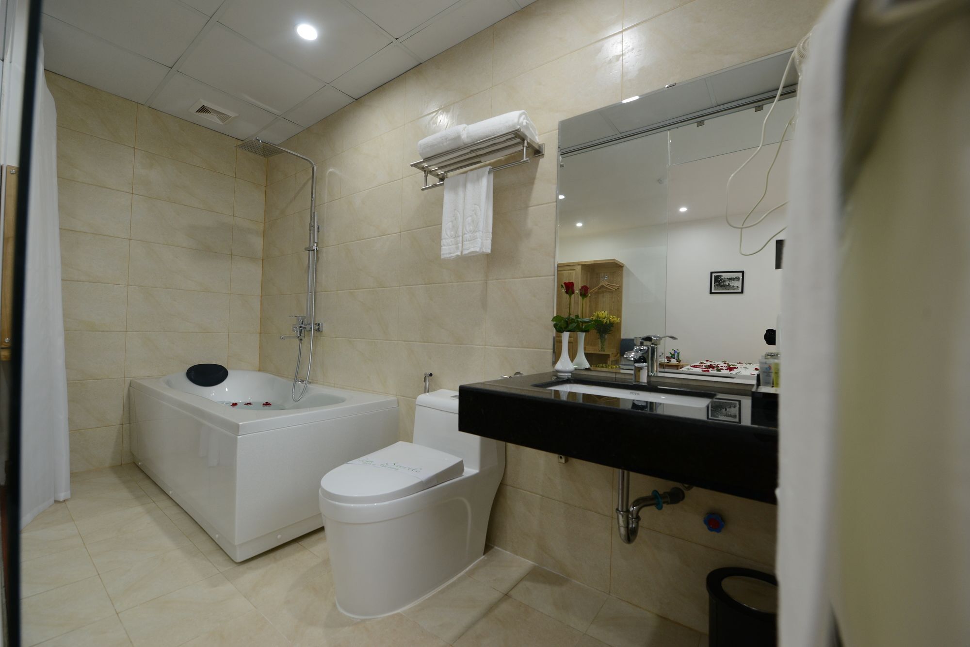 Blue Hanoi Inn City Hotel Exterior photo